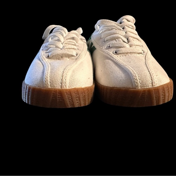 NIB Women’s Tretorn Nylite Plus Canvas Sneakers comfort insole- US 7 M - Picture 6 of 12